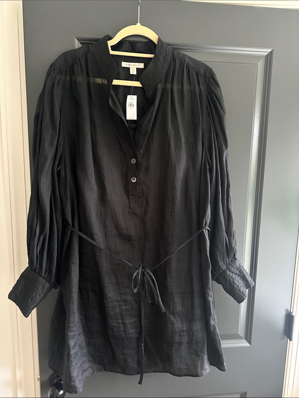 Banana Republic Black Long-Sleeve Tunic with Tie Waist